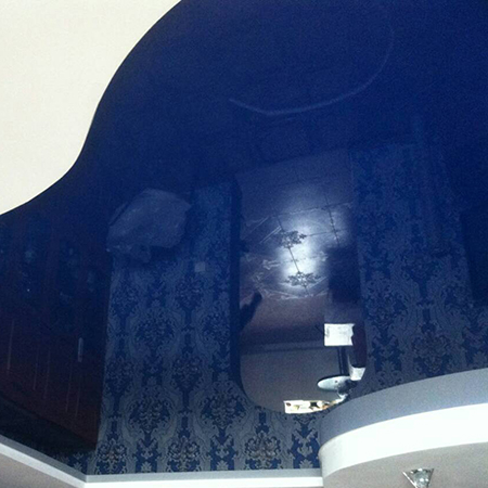 Потолок синий - глянец фото