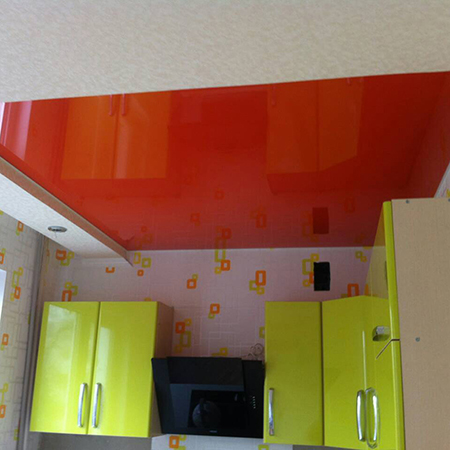 Потолок красный - глянец фото